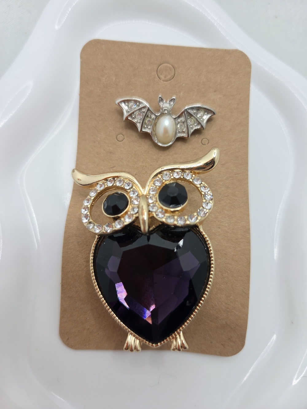 🦉🦇 Rhinestone Purple Gem Owl MONET Brooch & Pearl Bat AVON Pin Set 💎✨